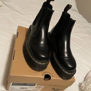 Dr martens Chelsea boots